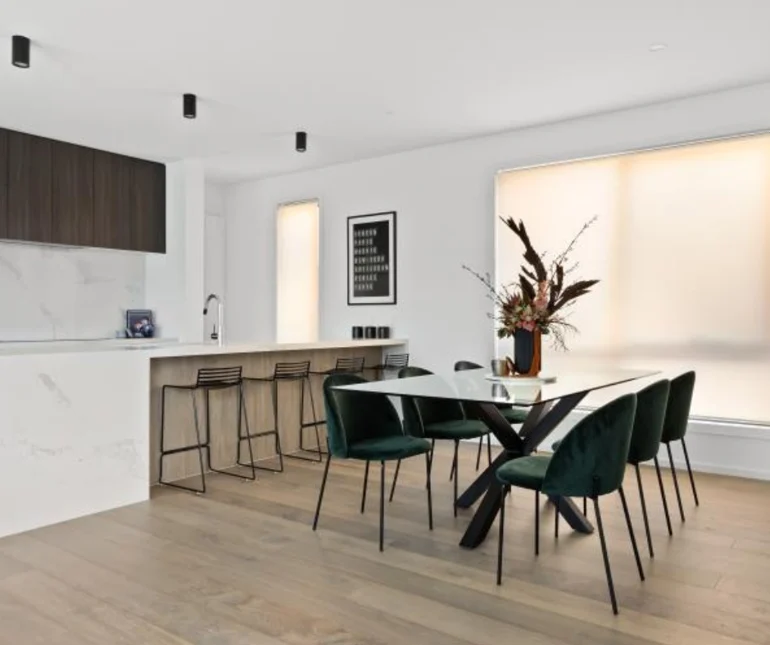 Tachos House Display Home - Hampton 14